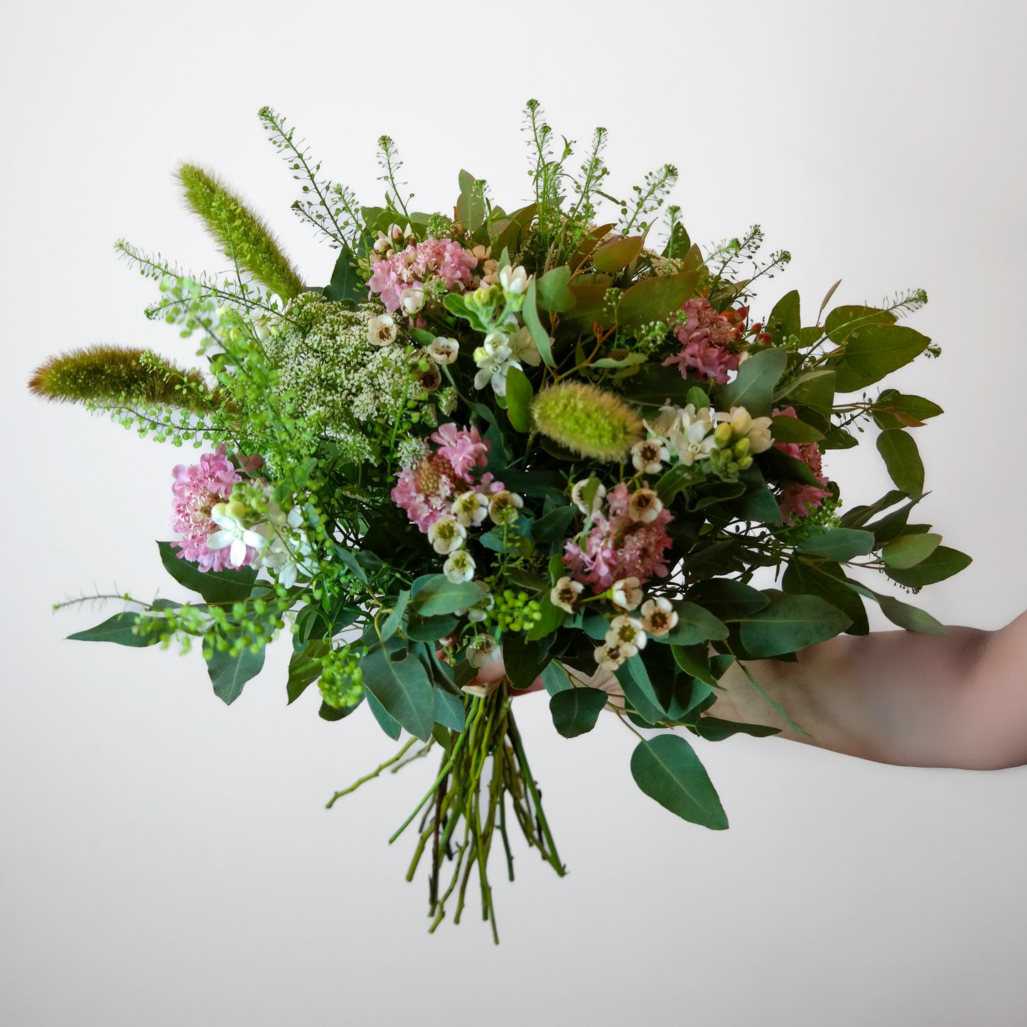 זר ורוד, ירוק ולבן