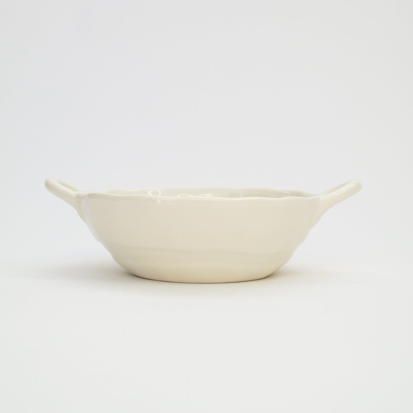 צלחת הגשה עם ידיות