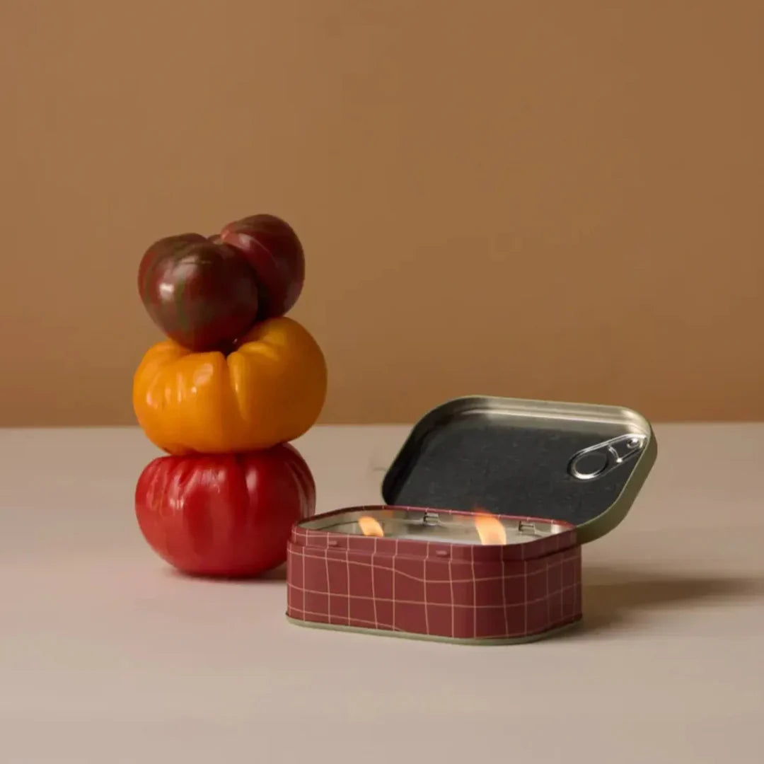 נר: Bistro Tin, Heirloom Tomato