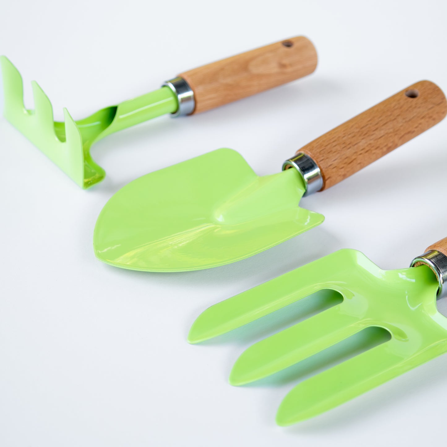 סט כלי גינון לילדים - 3 חלקים עם ידיות עץ