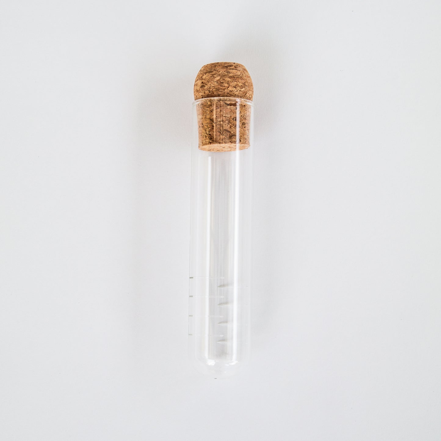 מבחנת תה מזכוכית עם פקק שעם