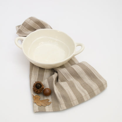 צלחת הגשה עם ידיות