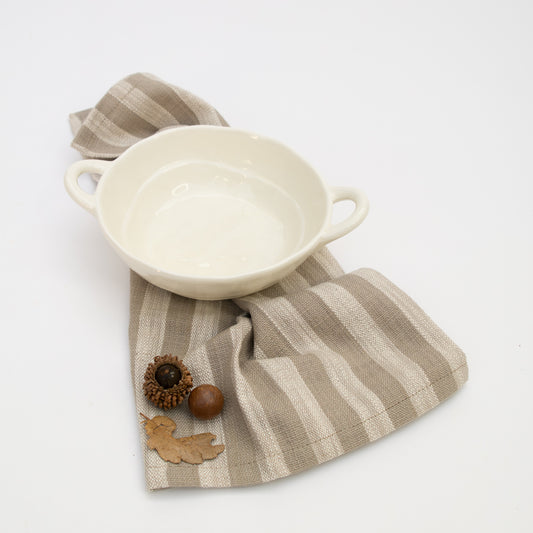 צלחת הגשה עם ידיות