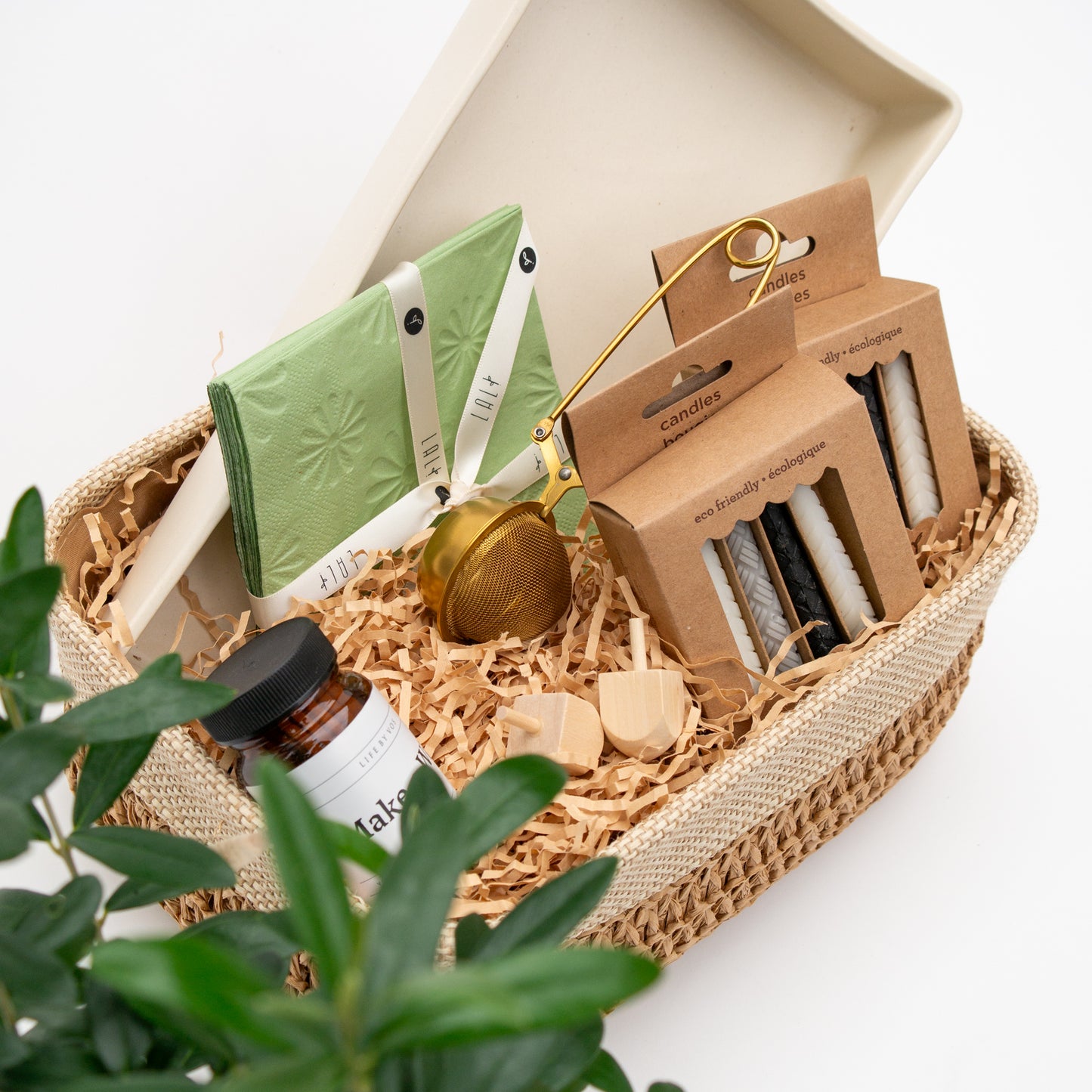 מארז  - ״הנרות הללו״